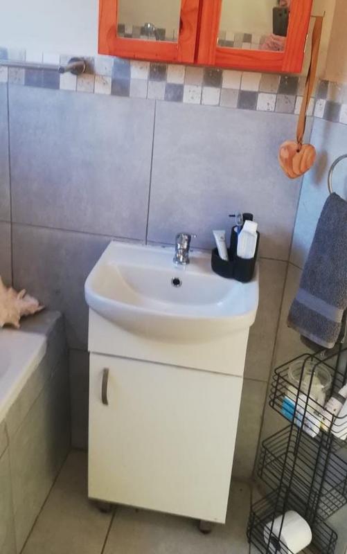 2 Bedroom Property for Sale in Gordons Bay Western Cape